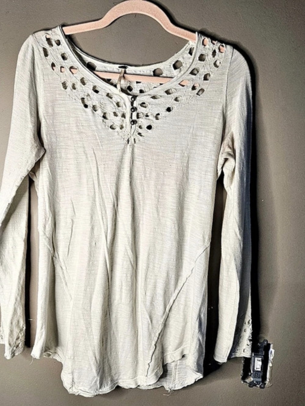 Free People Shell Stitch Long Sleeve Henley White Medium Ptp 21" Length 27"
